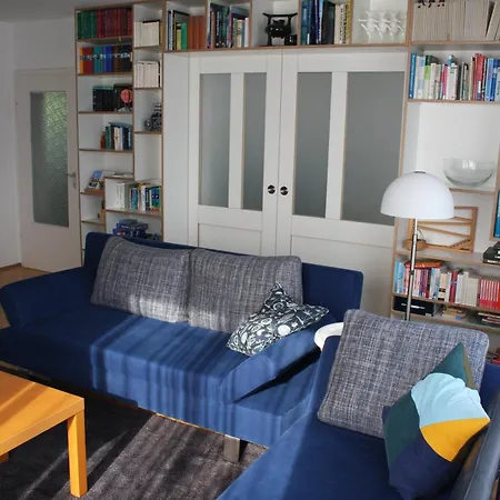 Blaue Haus - *